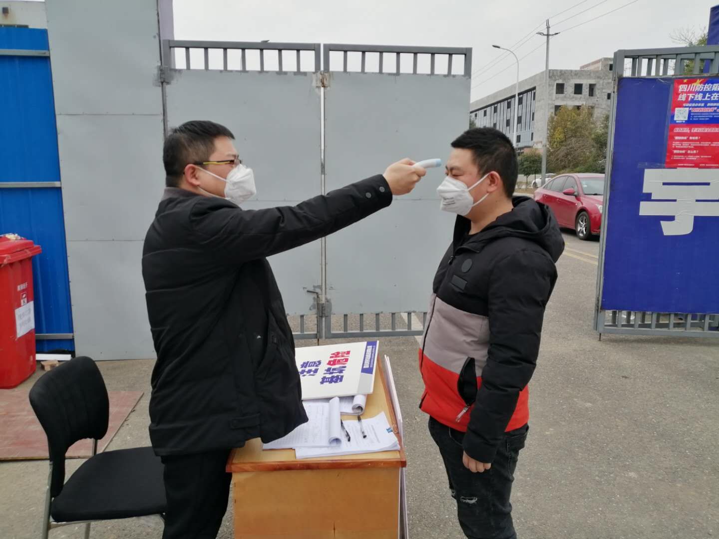 防疫墙3.jpg 防疫墙3.jpg