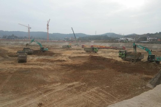 南区花园二期复工.jpg 南区花园二期复工.jpg