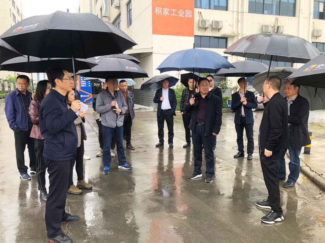 兰劲调研城市环境集中整治工作.jpg 兰劲调研城市环境集中整治工作.jpg