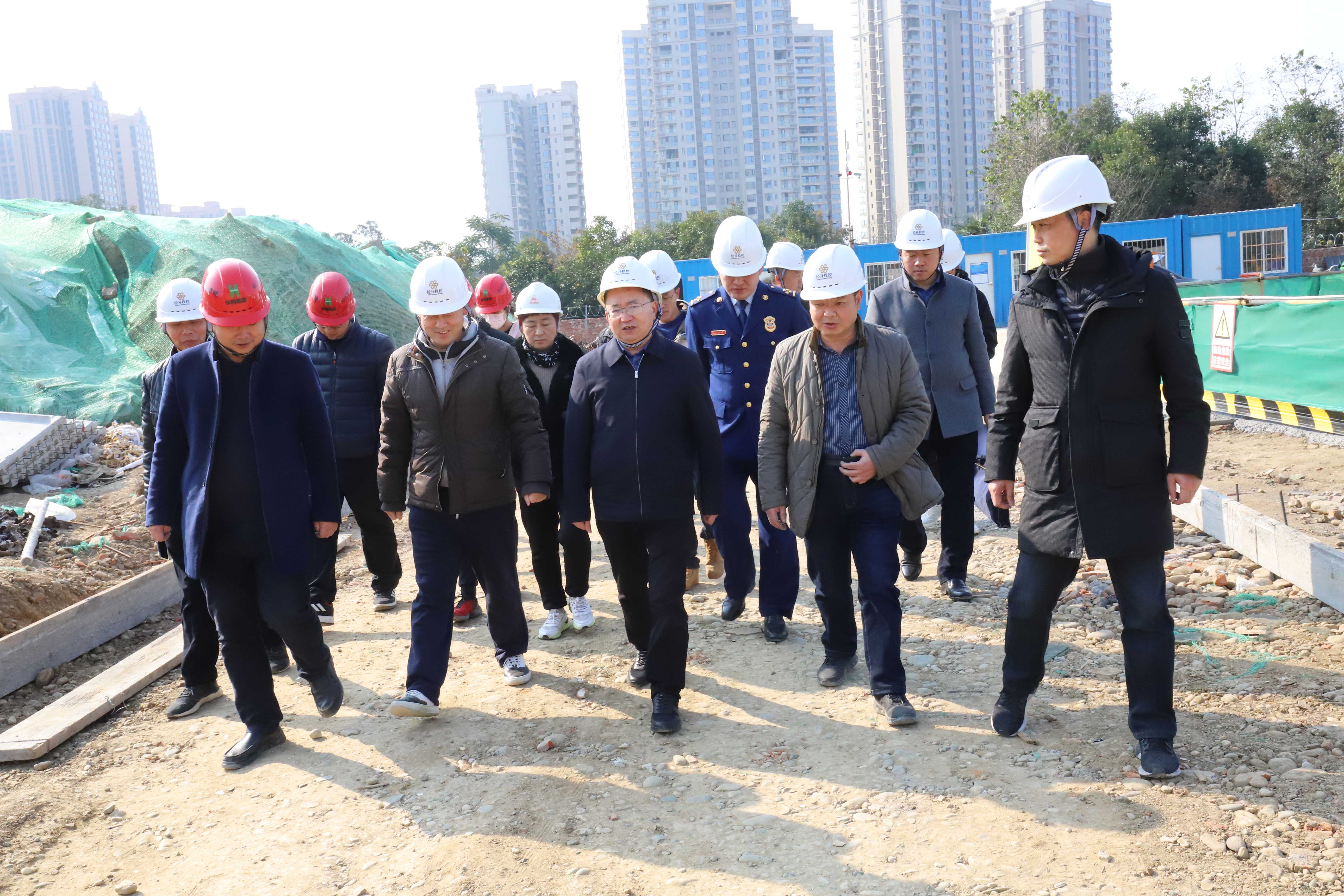 陈鼎1.jpg 陈鼎1.jpg