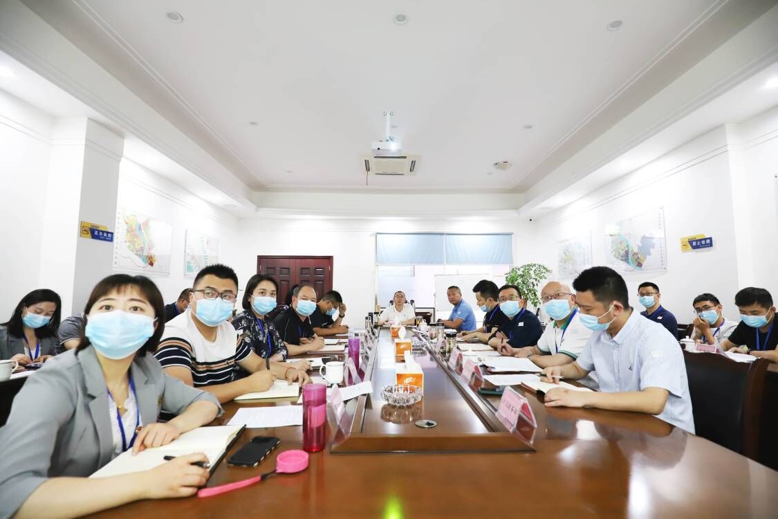 5.10厚积薄发夯基础 提质增效重落实 ——经开投控集团召开工作推进会.jpg 5.10厚积薄发夯基础 提质增效重落实 ——经开投控集团召开工作推进会.jpg