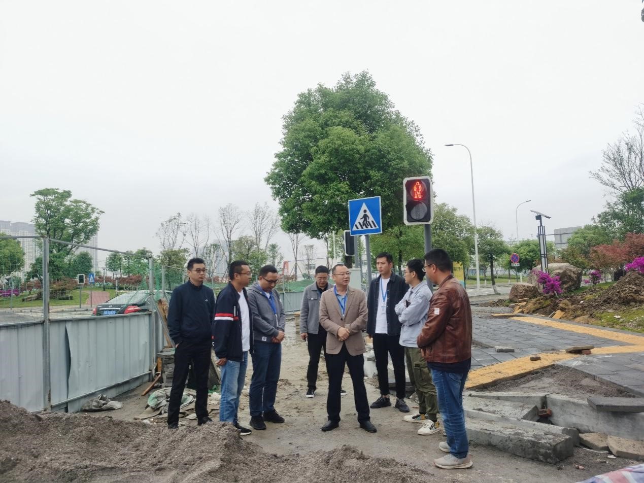 5.19深入项目现场 督导项目进度1.jpg 5.19深入项目现场 督导项目进度1.jpg