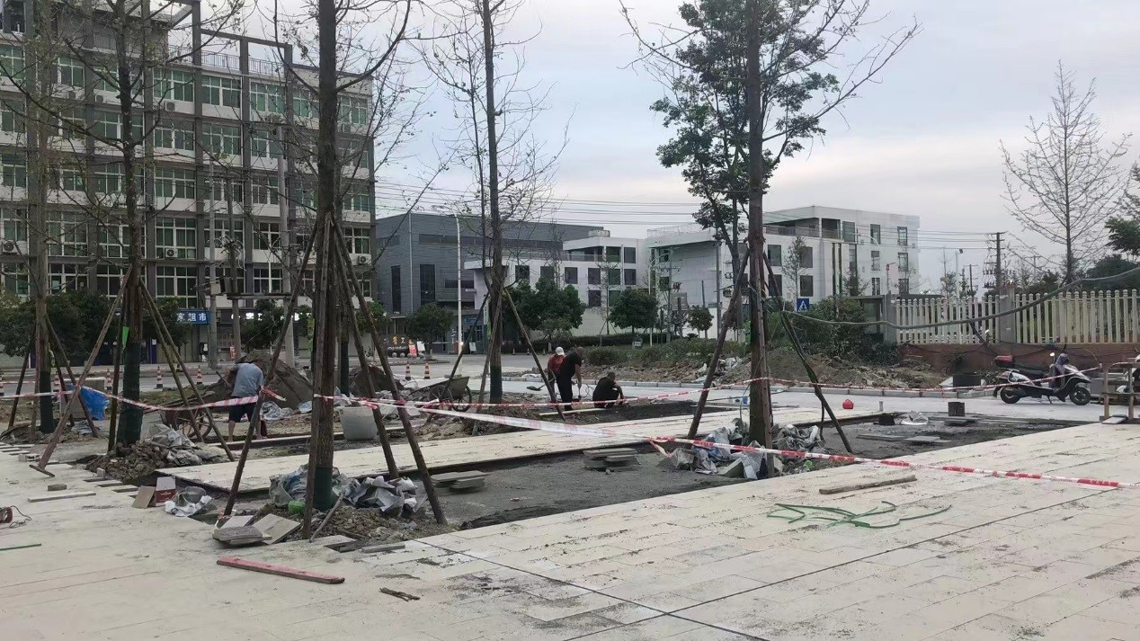 6.9加班加点抢进度,全力以赴赶工期7.jpg 6.9加班加点抢进度,全力以赴赶工期7.jpg