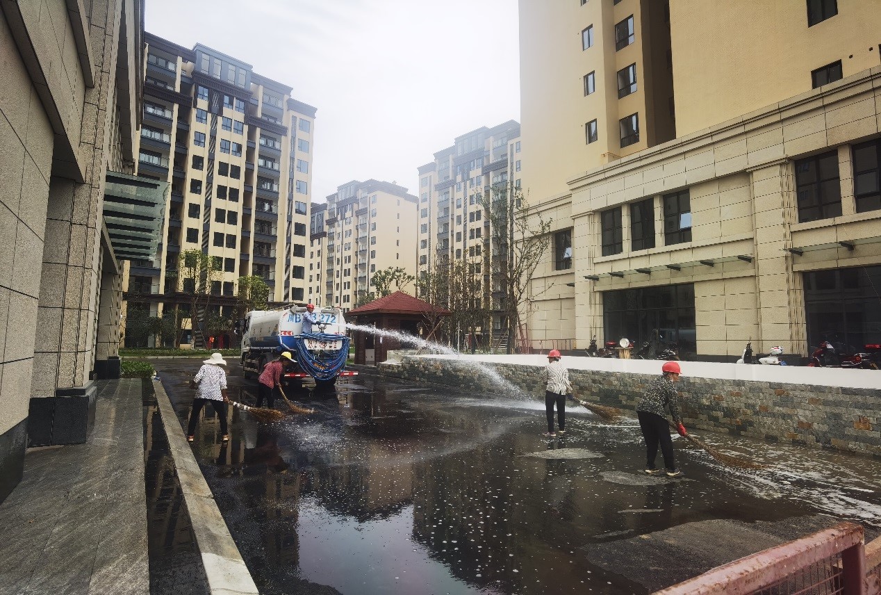 6.9加班加点抢进度,全力以赴赶工期8.jpg 6.9加班加点抢进度,全力以赴赶工期8.jpg