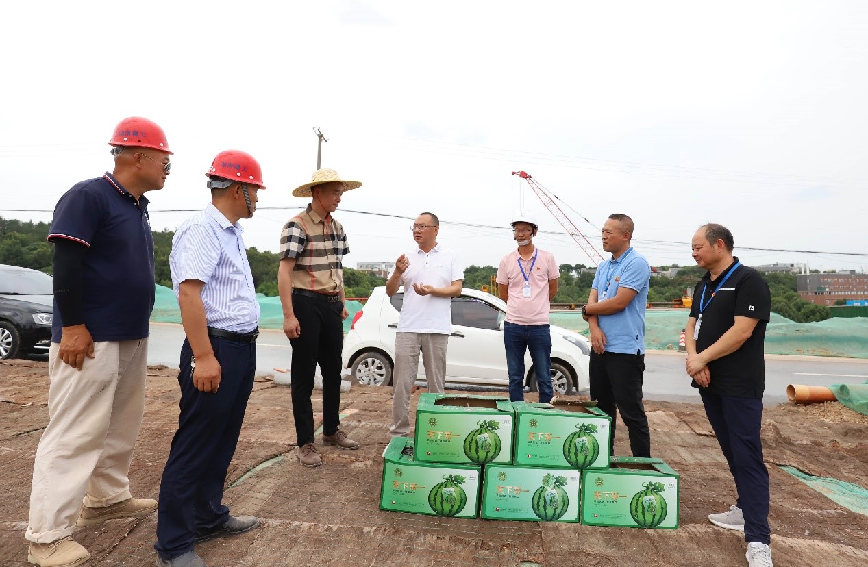 6.22童彪带队开展建设项目现场办公及慰问活动2.jpg 6.22童彪带队开展建设项目现场办公及慰问活动2.jpg