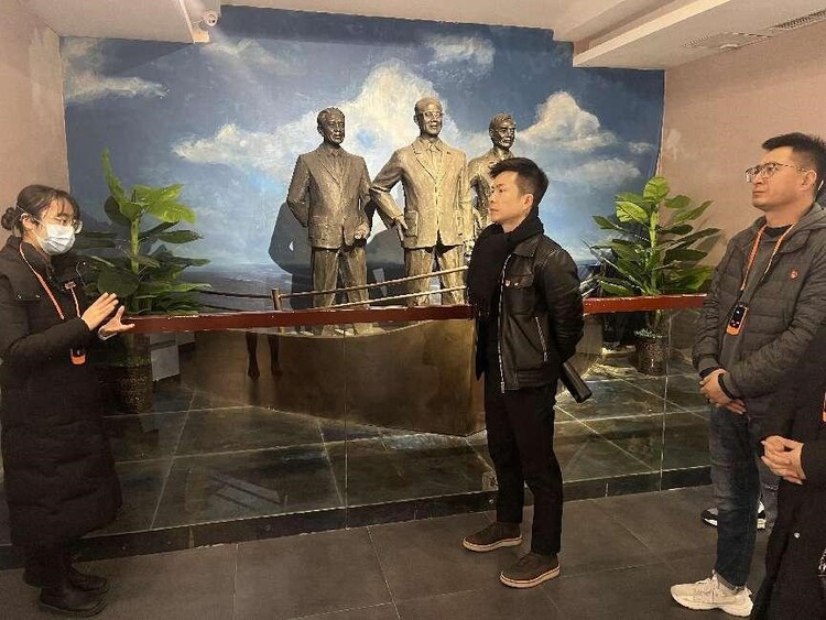 1.8丰富主题党日活动 激发基层组织活力2.jpg