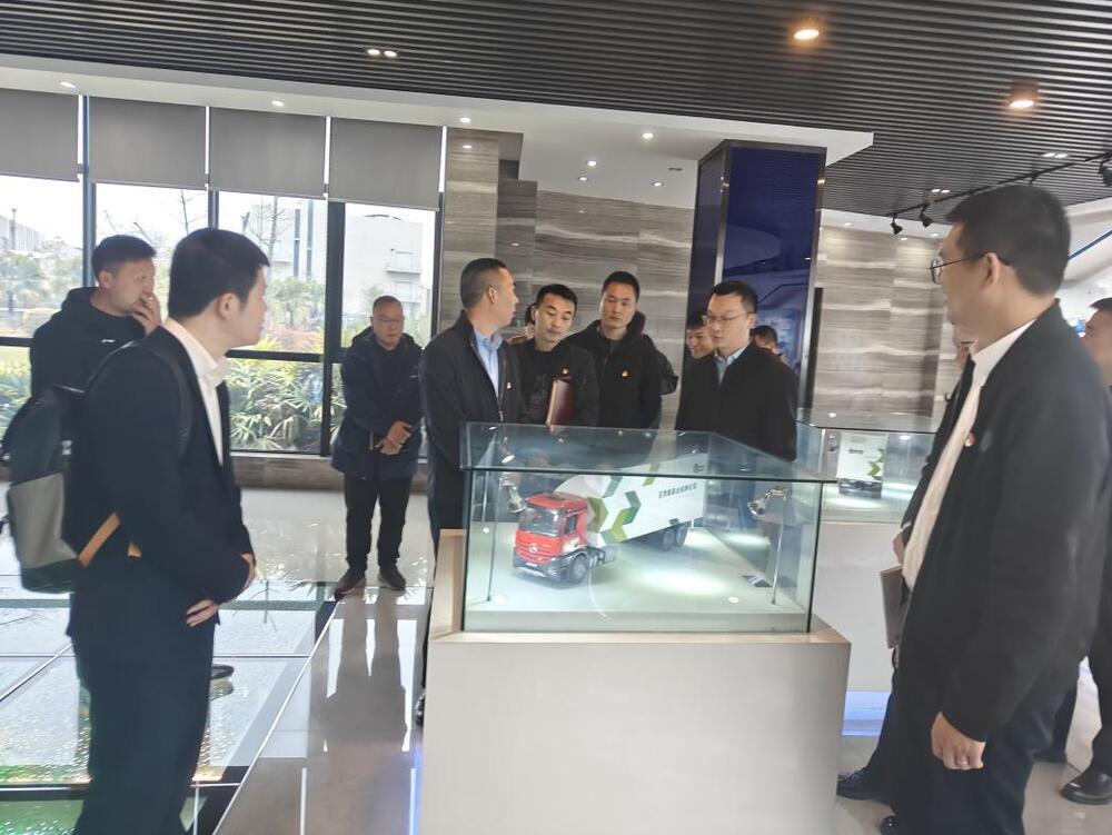 3.28经开水党支部与中建环能（四川）环境科技有限公司党支部开展联合主题党日活动4.jpg