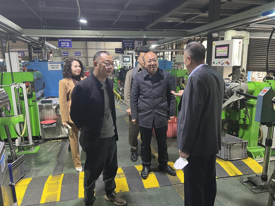 3.14谢文伟赴遂宁开展投资促进活动.jpg